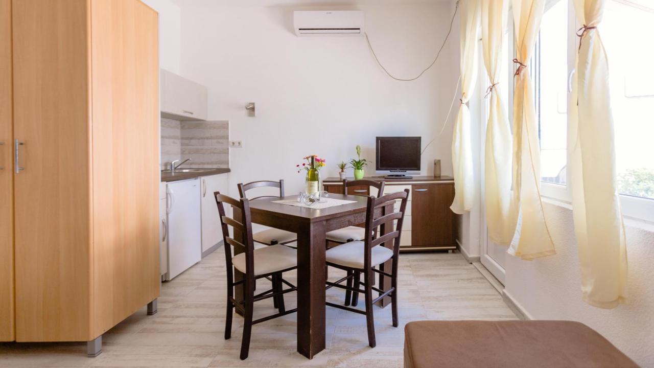 Belane Apartments Tivat Exterior foto