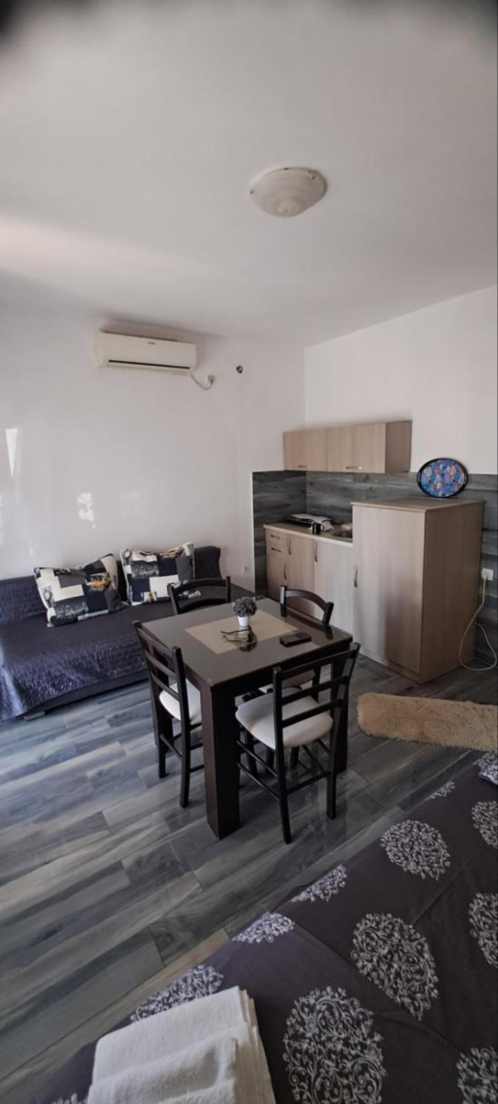 Belane Apartments Tivat Exterior foto
