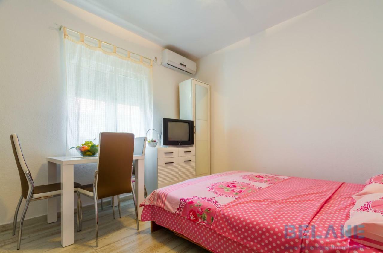 Belane Apartments Tivat Exterior foto